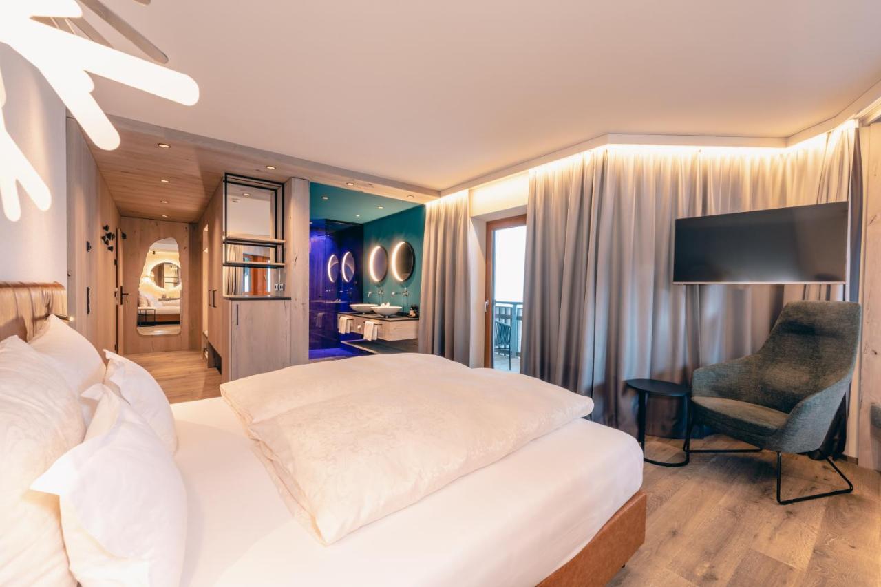 Zillergrundrock Luxury Mountain Resort مايرهوفن المظهر الخارجي الصورة