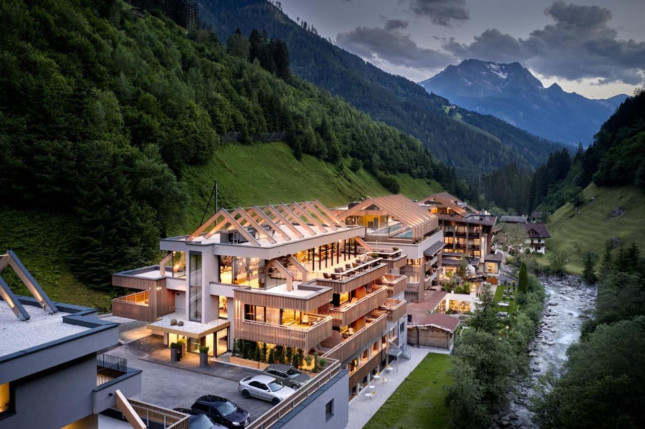 Zillergrundrock Luxury Mountain Resort مايرهوفن المظهر الخارجي الصورة